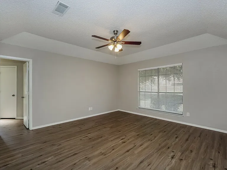 5732 Bermuda Dr — Photo 10