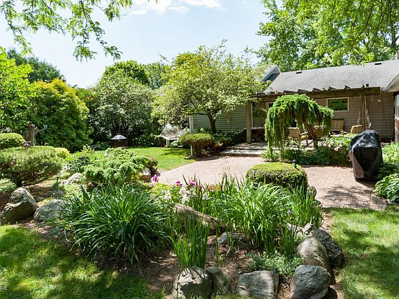2nd image of 56748 Orchard Ln