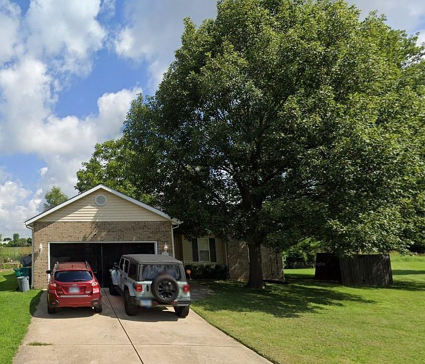 1st image of 745 Forest Green Dr