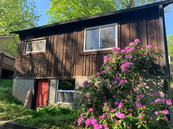 (undisclosed Address), Asheville, NC 28806