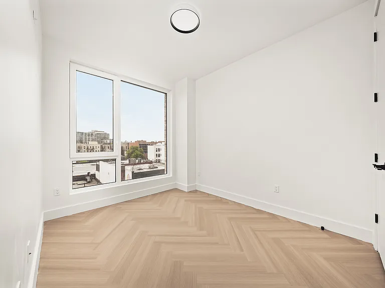 34-16 38th St #726 — Photo 8