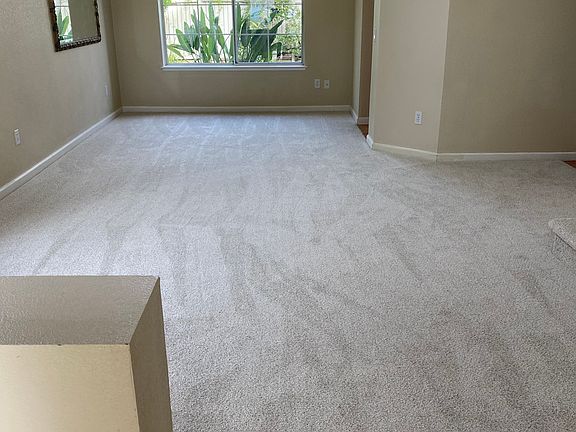 3rd image of 323 Montserrat Dr
