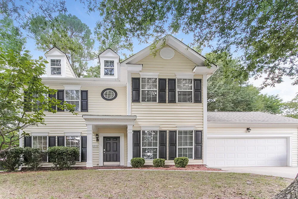 3 bed, 2.5 bath, 1576 sqft, $3,100 — Photo 1