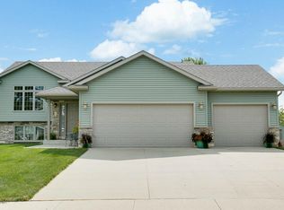 1251 Pine Ridge Dr NE, Pine Island, MN 55963