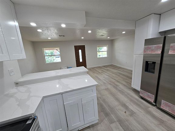 2nd image of 10470 Alcott Dr