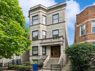 1045 W Dakin St, Chicago, IL, 60613
