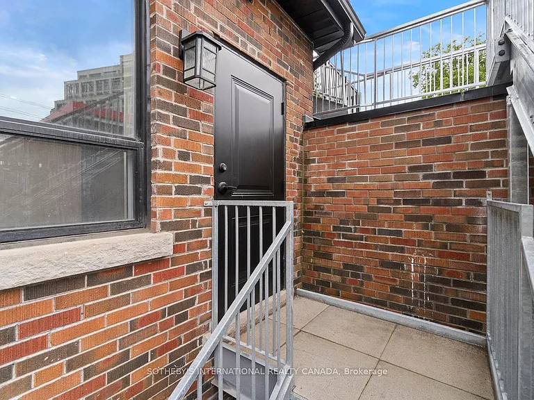 44 Larkin Ave #B — Photo 17