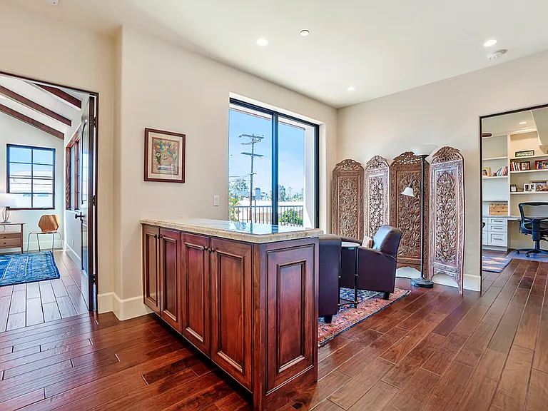 1010 Pine St — Photo 33