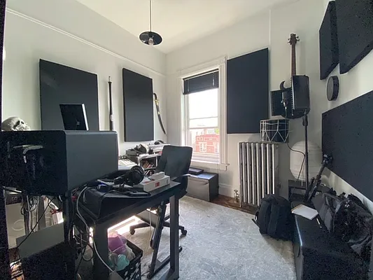 Rented by Nooklyn NYC LLC | media 8
