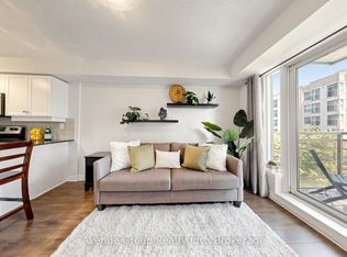 19 Barberry Pl #513, Toronto, ON M2K3E3