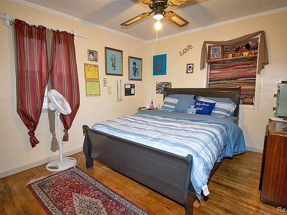 5th image of 16650 Culver Ave