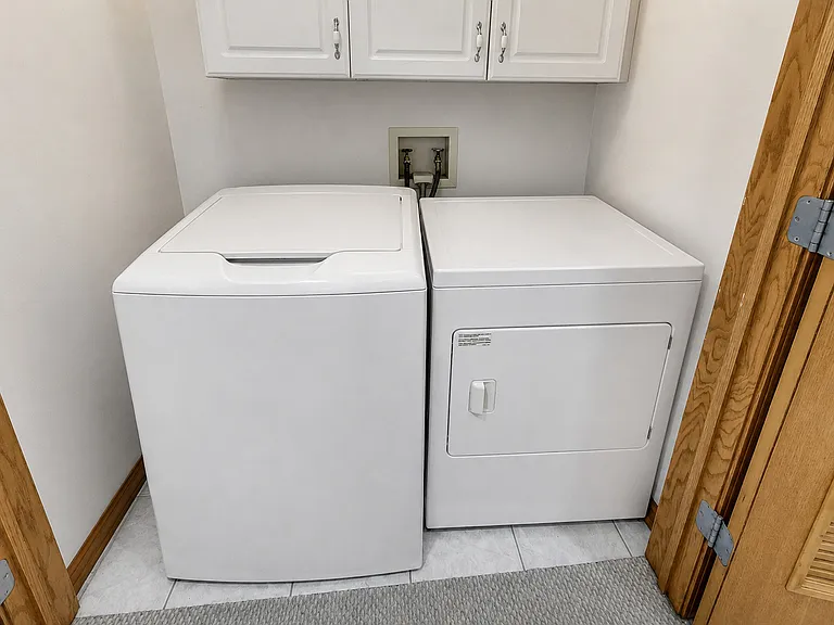 917 W Lakeside Pl #1W — Photo 8