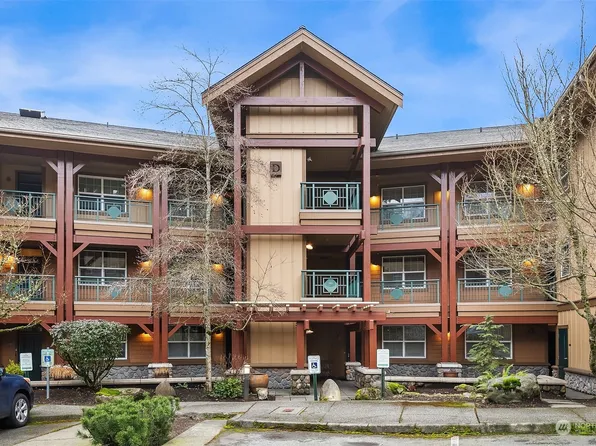 1000 Cabin Creek Lane SW #D202, Issaquah, WA 98027