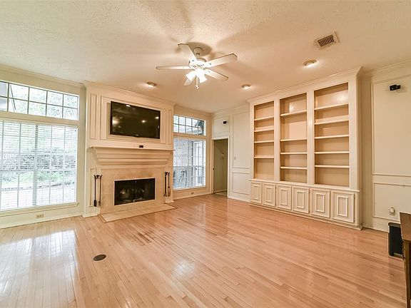 3rd image of 3511 Park Springs Lane