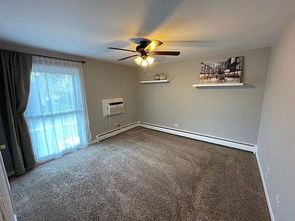 5th image of 304 N Carter St Unit 202