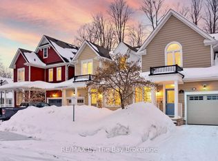 37 Berkshire Ave, Wasaga Beach, ON L9Z0G3