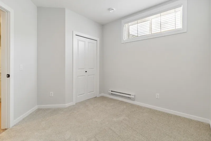 2 bed, 1.0 bath, 670 sqft, $1,250 — Photo 3