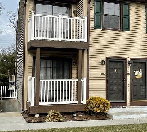 4th image of 40 Prospect St Unit 15