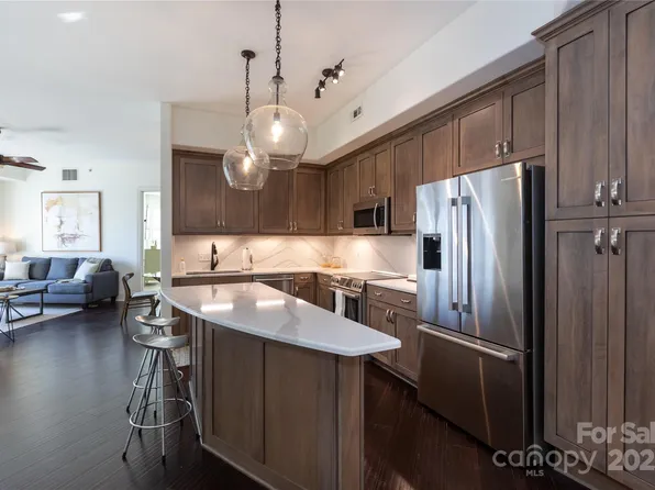 4620 Piedmont Row Dr Unit 504, Charlotte, NC 28210