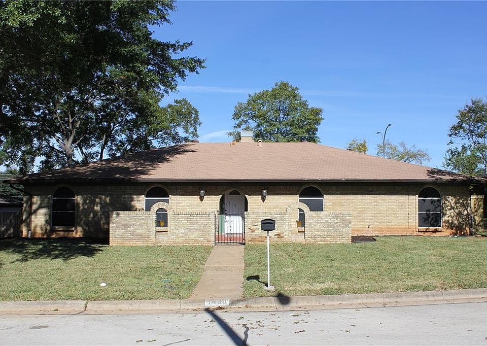 1st image of 1839 E Cedar Elm Dr