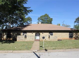 1839 E Cedar Elm Dr, Arlington, TX 76012