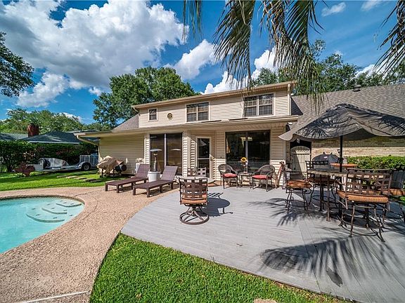 5th image of 528 Wimbledon Blvd