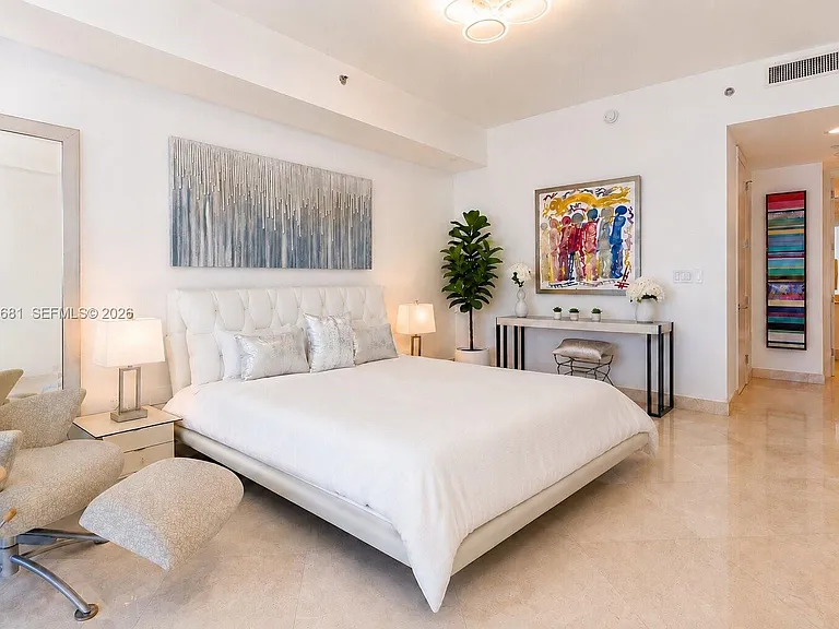 100 S Pointe Dr #1507 — Photo 8