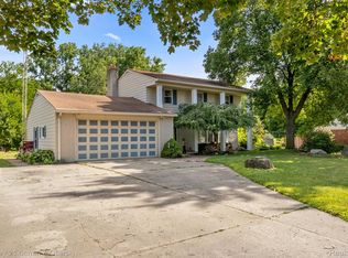 2254 S Custer Rd, Monroe, MI 48161