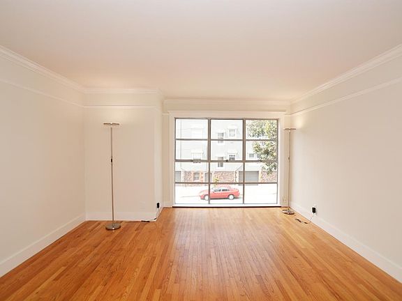 2nd image of 501 Lake St APT 102