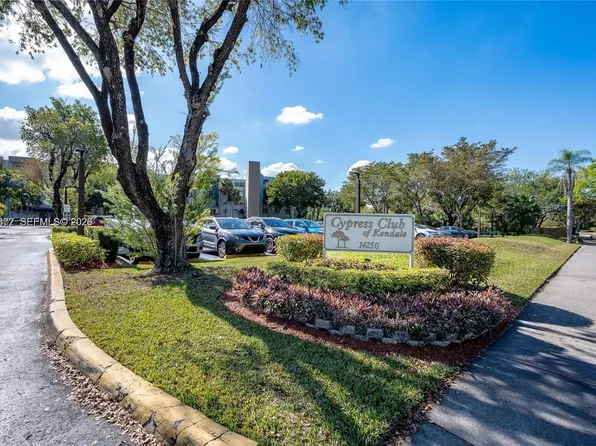 14250 SW 62nd St APT 517, Miami, FL 33183