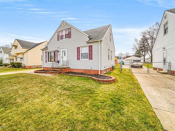 2nd image of 28916 Blissfield Dr