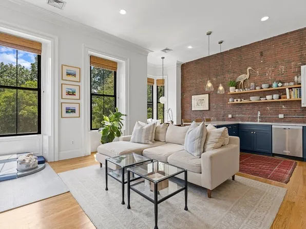 15 Monument Sq #2, Charlestown, MA 02129