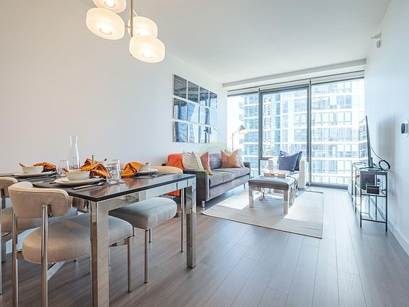 2nd image of 1230 S Prairie Ave #314