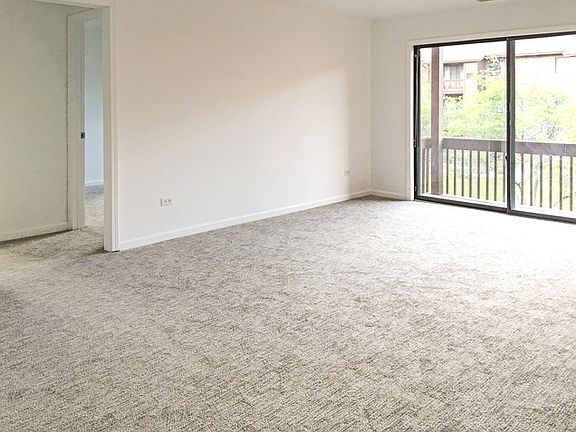 3rd image of 15719 Peggy Ln APT 6