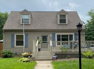 1312 Garden Ln, Champaign, IL