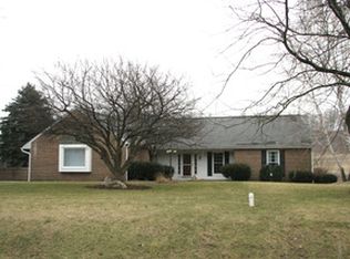249 Clubhouse Dr, Hollidaysburg, PA 16648
