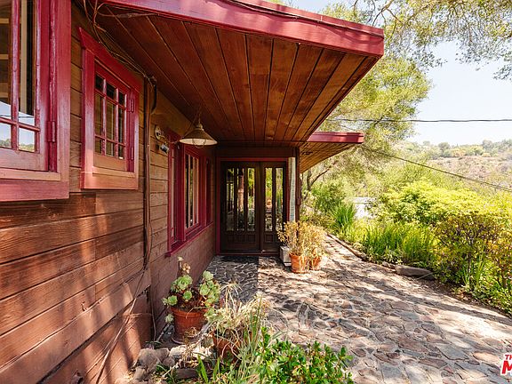 4th image of 19559 Cave Way