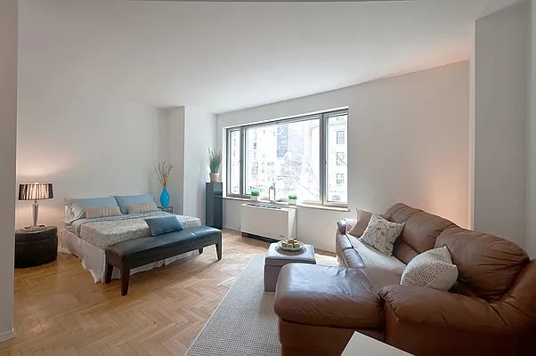 Rented by City Connections Realty | media 2