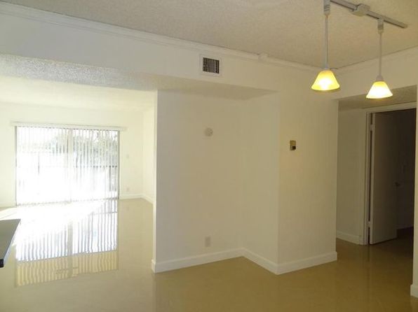 460 NW 20th St APT 114