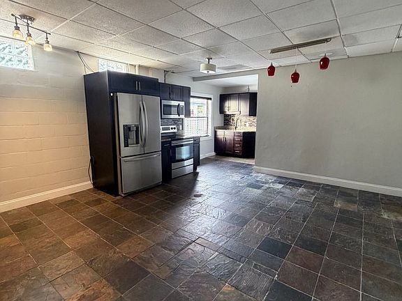 3rd image of 130 N Center St #Ncen130-1