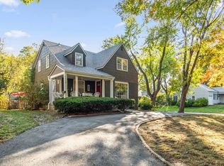 2115 W 72nd Ter, Prairie Village, KS 66208