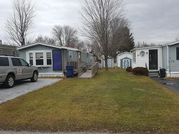 9 Roys Malcolm St, Swanton, VT 05488
