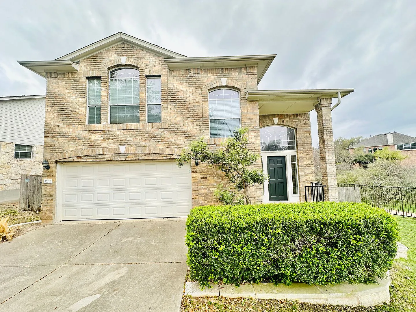 Great 3 Bed 2.5 Bath home for lease in north Austin — Photo 1