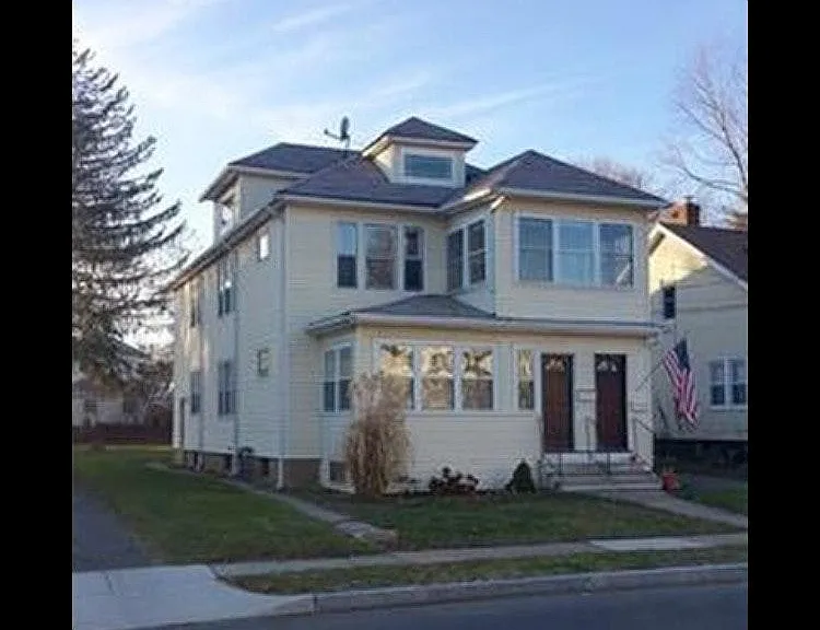 275 Whiting Ln — Photo 1