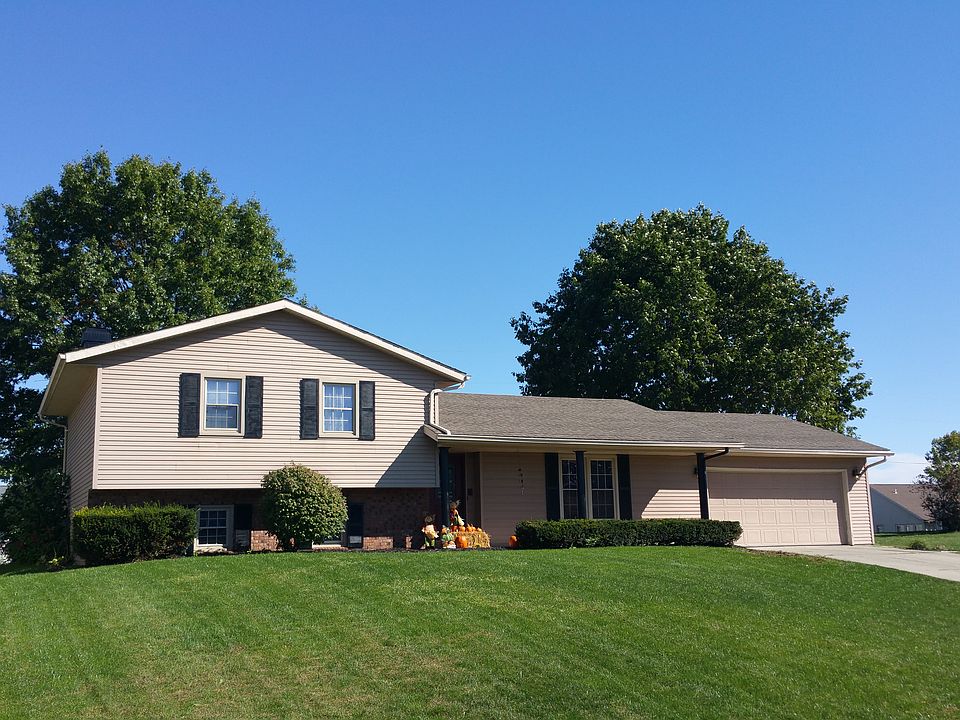 1st image of 135 Greenbriar Ct