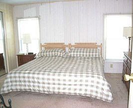1st image of 374 Windsor Dr