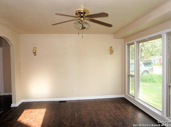 5th image of 603 Wright Ave