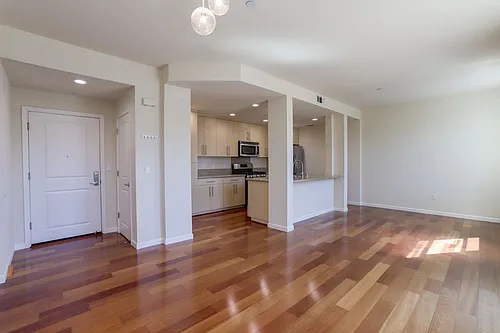 1069 Saginaw Ter #204 Photo 1