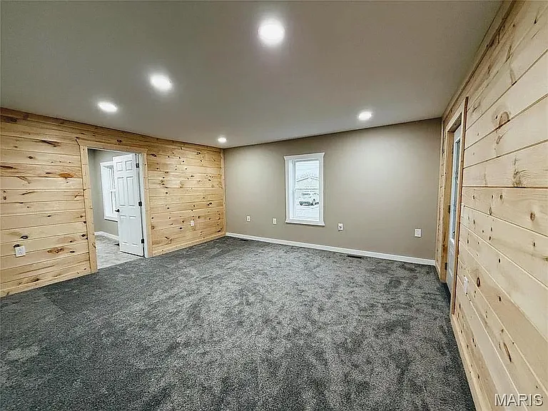 120 W Caldwell St — Photo 13