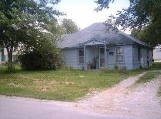 839 S Olive St, Ottawa, KS 66067